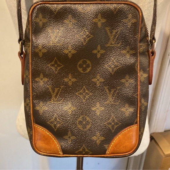 Louis Vuitton Bag - Picture 2 of 16